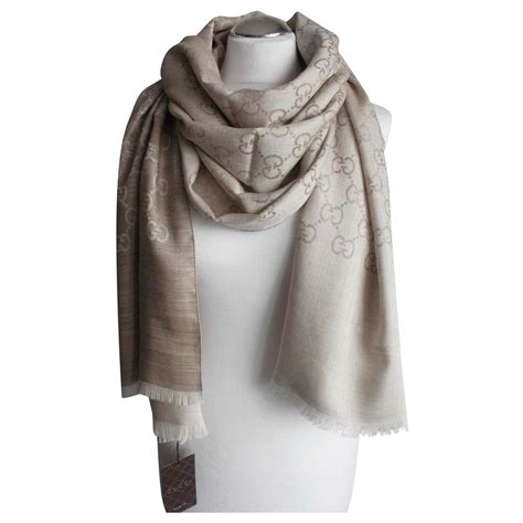 echarpe gucci beige|Gucci silk blend scarves.